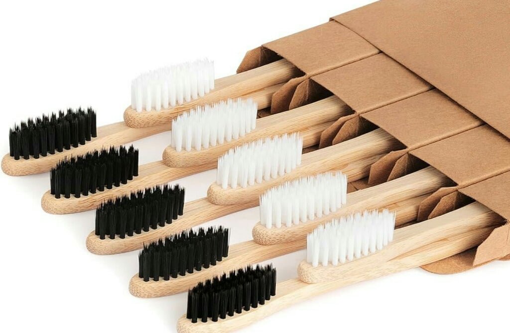 Traveling Responsibly: Embrace Sustainable Hygiene with Bamboo Toothbrushes - SmartLifeco