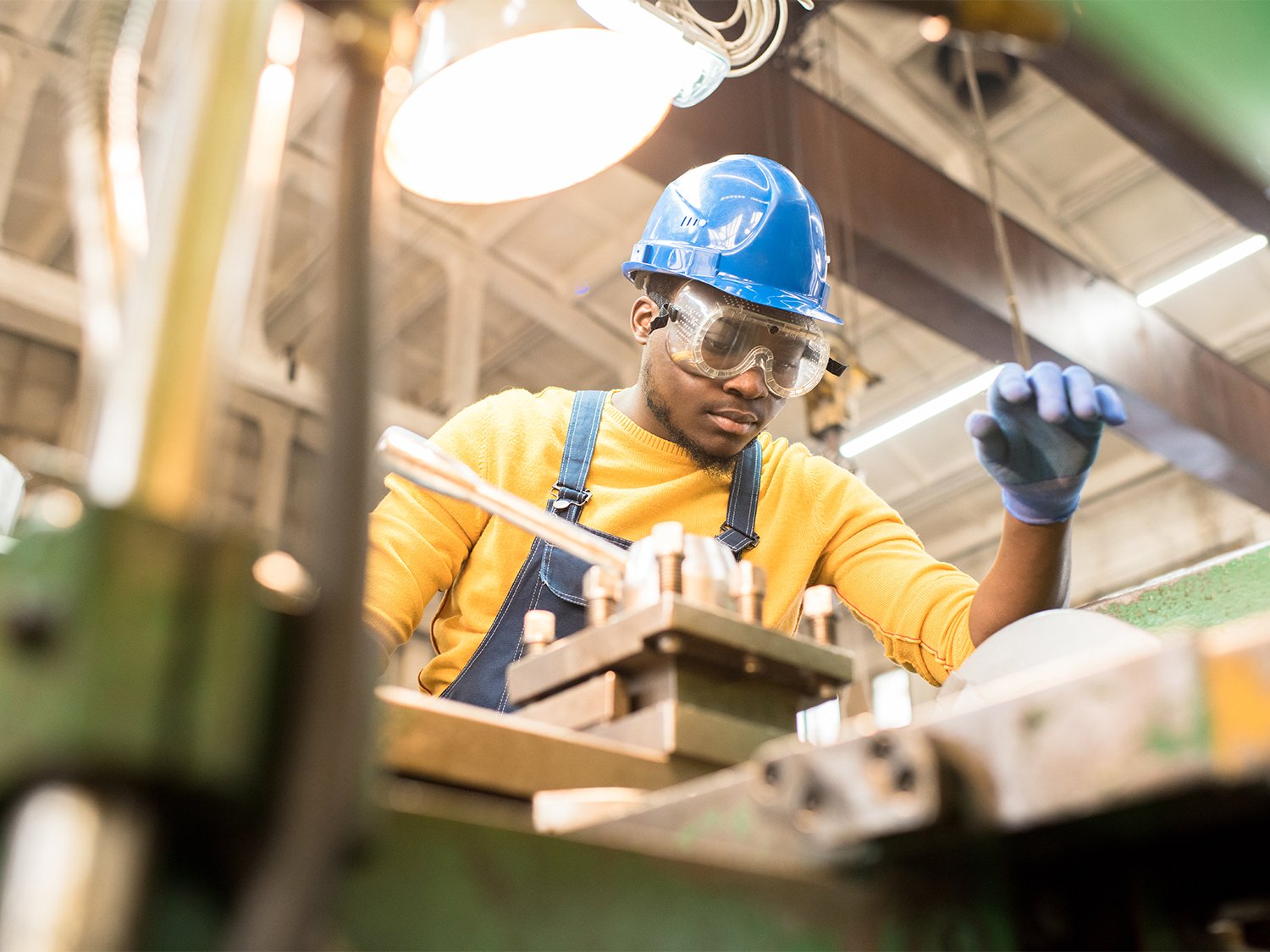 Warehouse_Worker-Wholesale_OPT.jpg